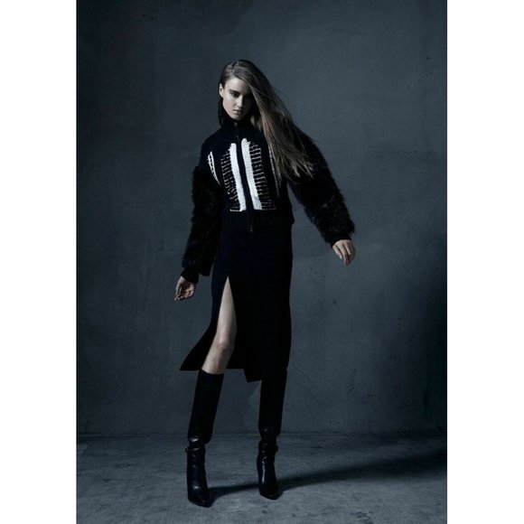 RVN Dresses & Skirts - RVN Basic Flat Jacquard Slit Asymmetrical Skirt